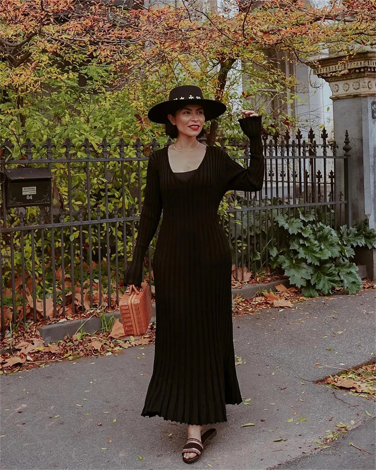 2023 Fall New Sleeved Knit Midi Dress